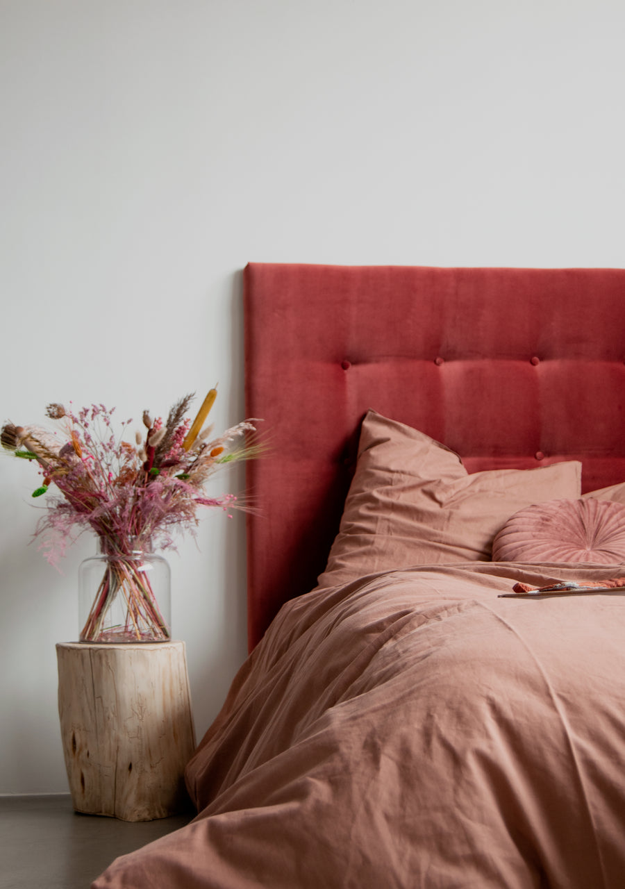 elia sengegavl i mørk rosa, mørkerød bomuldsvelour | design selv | sengegavl på mål - 4